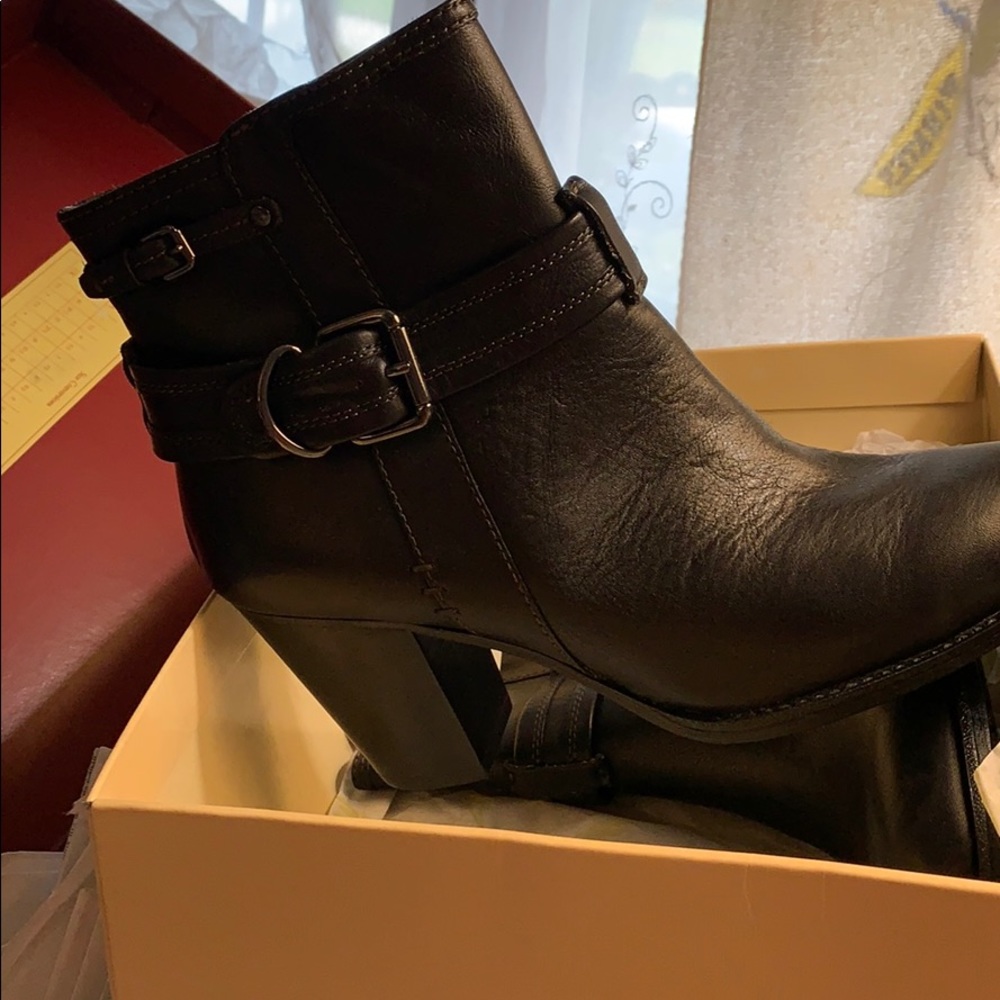 Ankle boots